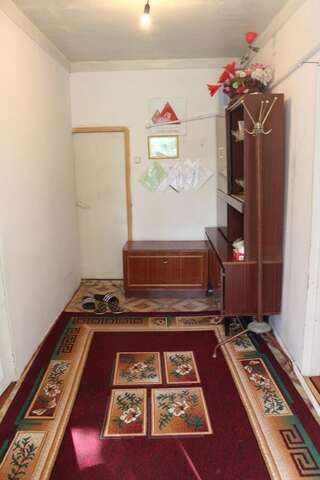 Гостевой дом Ibragim Guest House Arslanbob Односпальная кровать в общем номере для мужчин и женщин-7