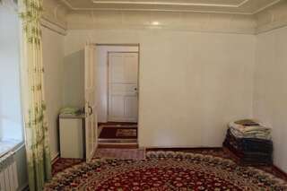 Гостевой дом Ibragim Guest House Arslanbob Односпальная кровать в общем номере для мужчин и женщин-9